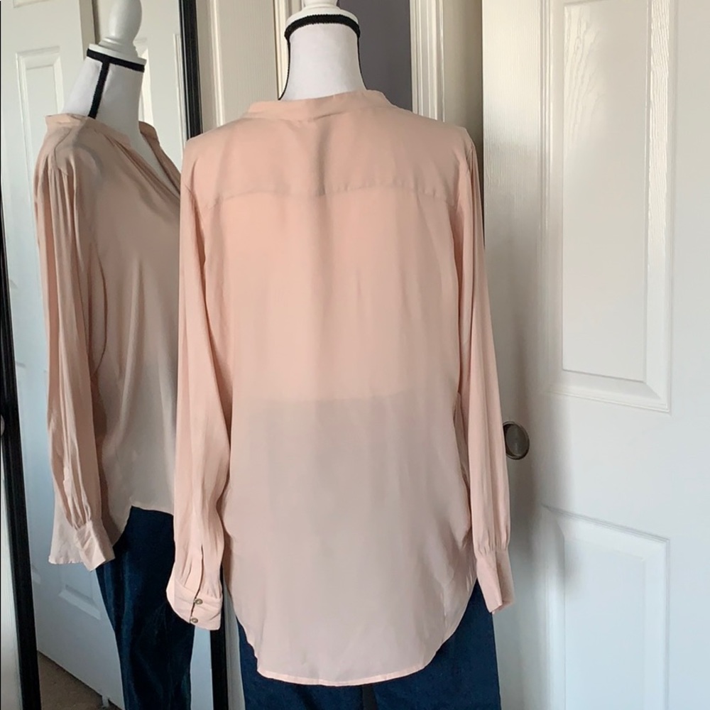 🍀2 for $25 H&M pale pink blouse - Picture 4 of 8